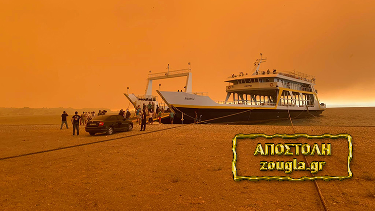 Καίγονται σπίτια στο Πευκί – Εκκένωση δια θαλάσσης